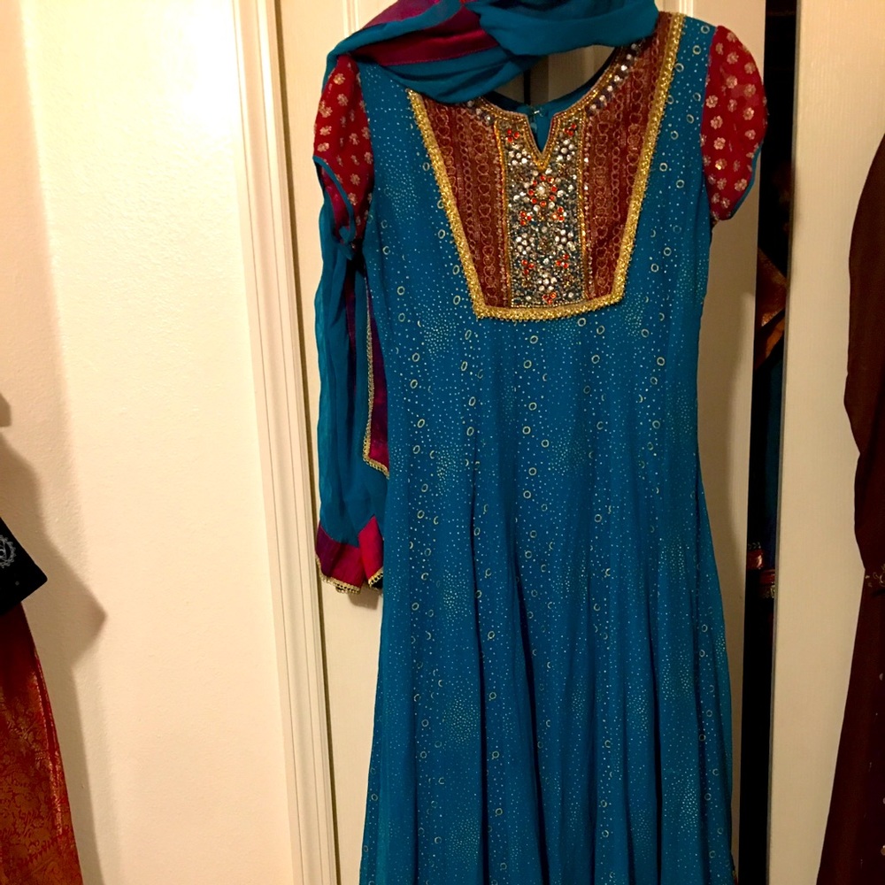 India outfit with dupatta and pants